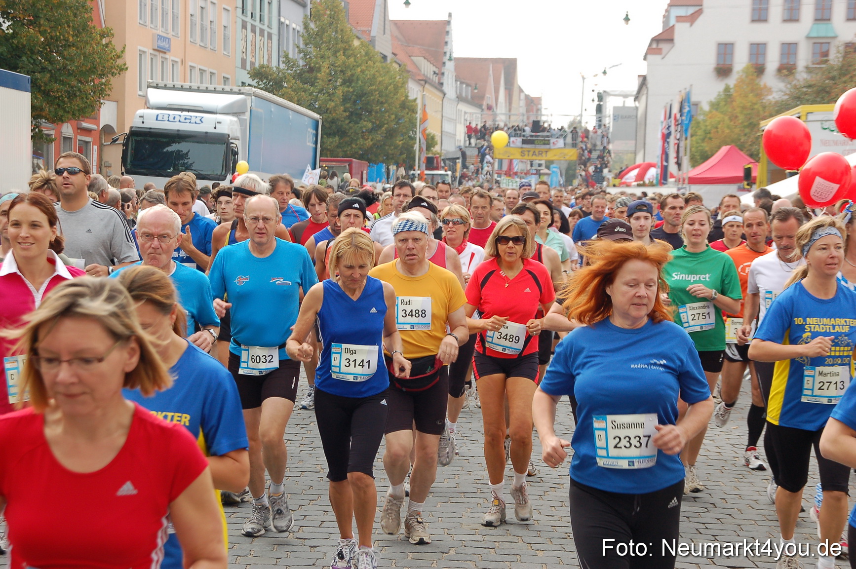 0035 Stadtlauf Neumarkt Unterer Markt 200909